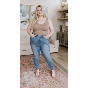 JUDY BLUE HIGH RISE CONTROL TOP SHIELD POCKET SKINNY JEANS Size 18W